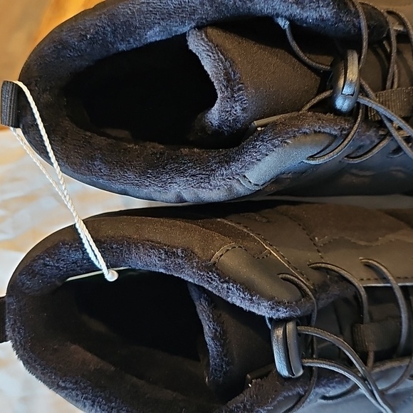 💖 HIKE FOOTWEAR BLACK Hiking Boots  (💲price reduced!) 💖 NWT - Picture 2 of 13